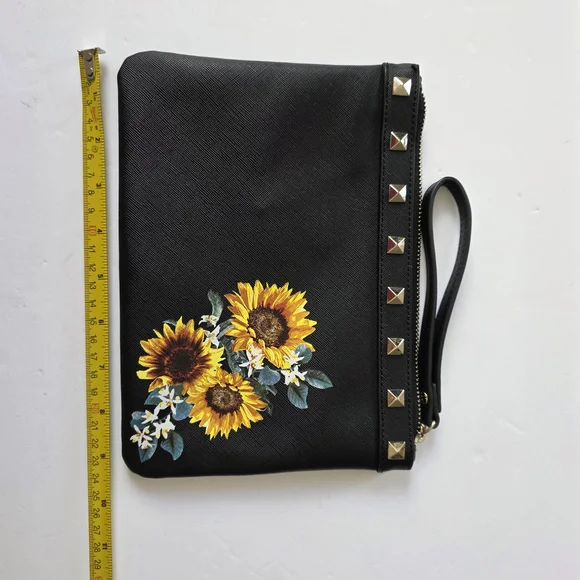 White House Black Market Black Vegan Leather Wristlet Sunflowers Flowers NWOT - Picture 6 of 6